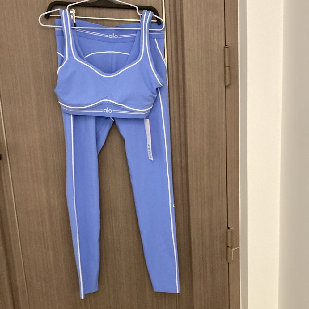 ALO Yoga Periwinkle Blue Sports Bra and Leggings Set with White Piping